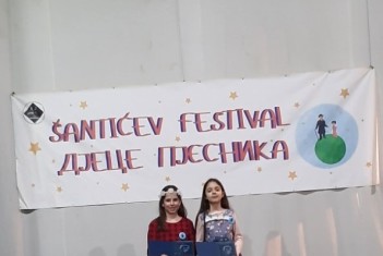 NA VII ŠANTIĆEVOM FESTIVALU  U MOSTARU                ANDREA 1. MJESTO, STAŠA 2. MJESTO