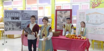 Podgorice, grade od davnina, u tebi je živjeti milina.