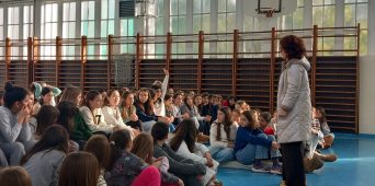 Edukativno predavanje o prvoj menstruaciji za učenice petog razreda