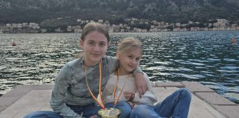 Dorotea i Dimitra blistaju