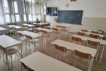 Naša škola zasijala novim sjajem - dobila novi moderan namještaj.